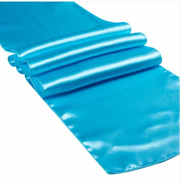 Chemin de Table Satin Bleu Ciel – 250 x 22 cm