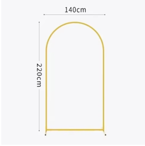 Arche Back Drop Dorée – Élégance et Modernité pour Vos Événements